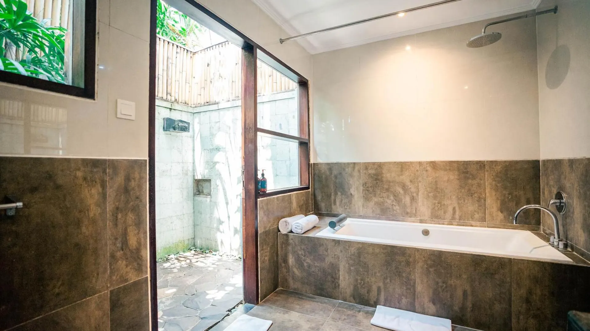 Shanti Estate Seminyak By Nakula Indonezja