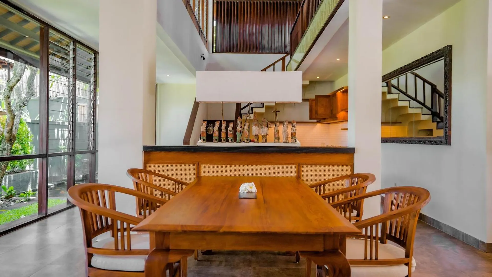 Shanti Estate Seminyak By Nakula Indonesien