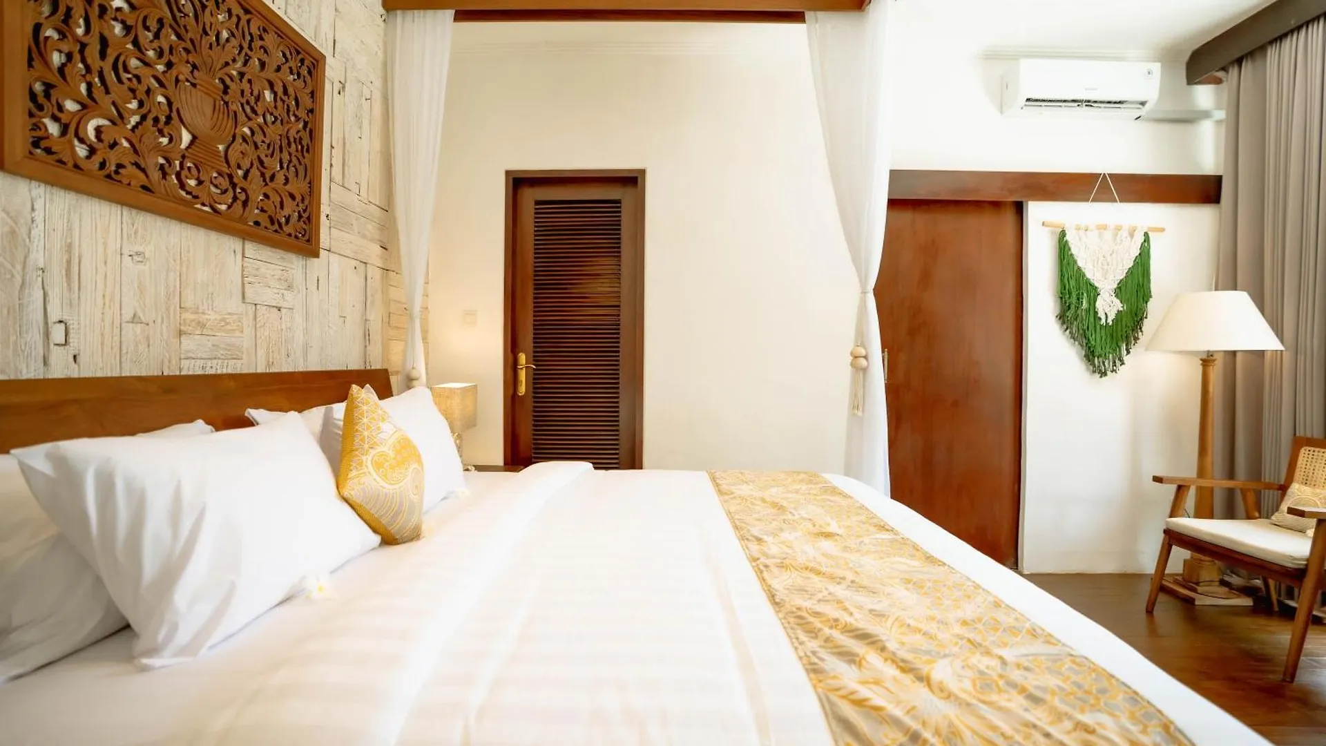 Shanti Estate Seminyak By Nakula Willa